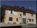 La mairie de Menétrux entièrement rénovée-Photo R. Le Corff 2002